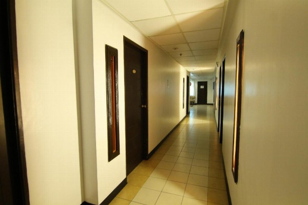 Super OYO 107 Orange Nest Hotel image 6